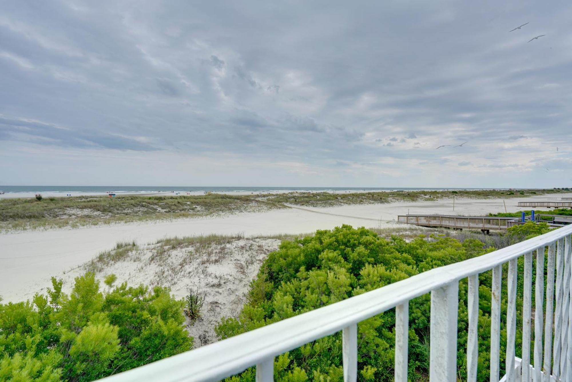 Cozy Oceanfront Condo With Pool And Beach Access! Wildwood Crest Bagian luar foto